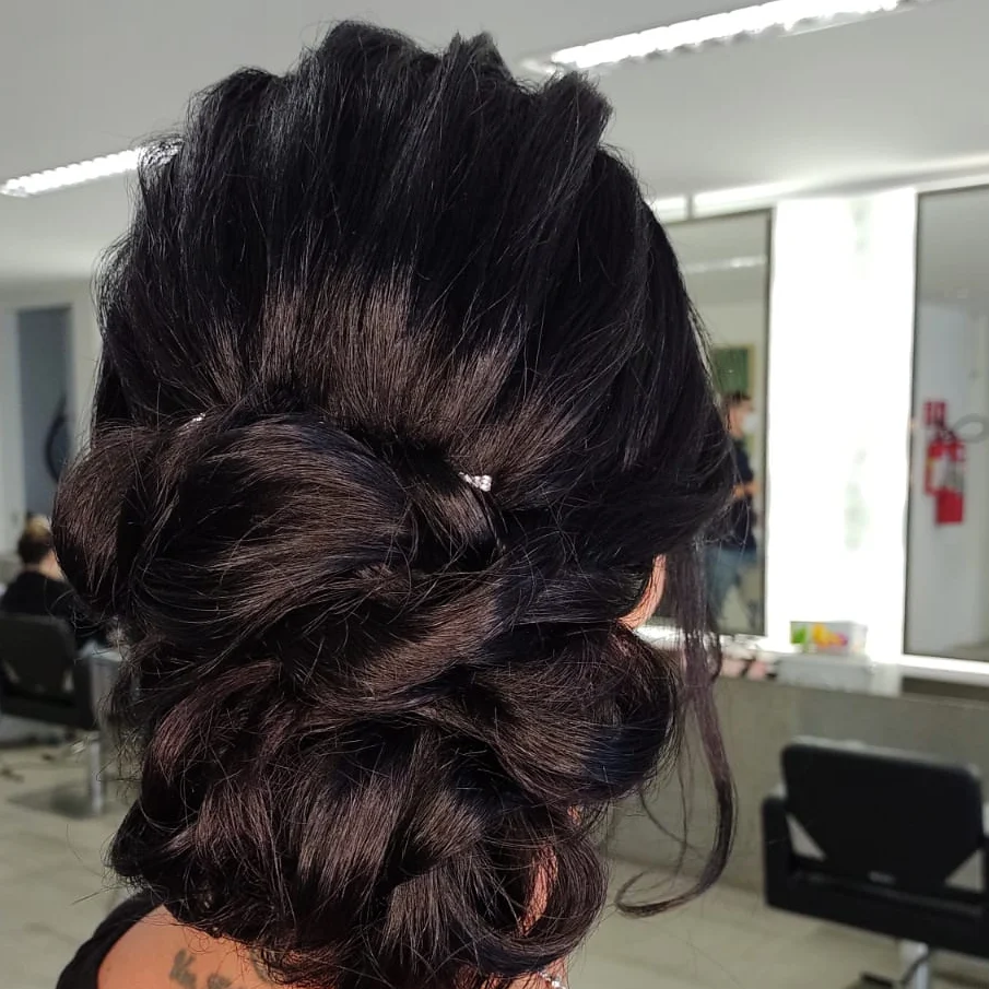 Penteados e Maquiagem